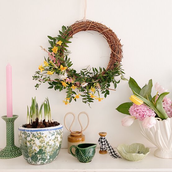 how-to-make-a-spring-wreath_final2.jpg?sw=554&q=85