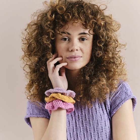 idea%5Fcrochet%2Dprojects%2Dfor%2Dbeginners%5Fscrunchie.jpg?sw=554&q=85