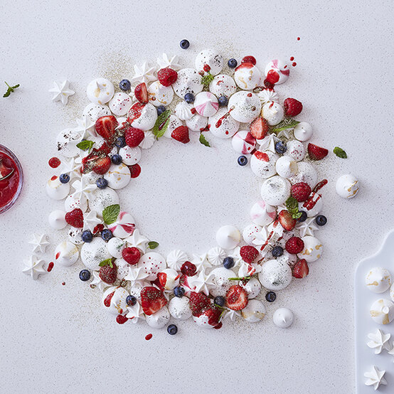 baking-lucy-bruns-meringue-wreath-square.jpg?sw=554&q=85