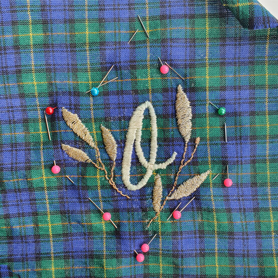 personalised-embroidered-decorations_step23.jpg?sw=554&q=85