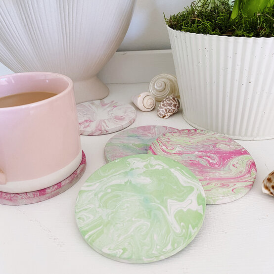 how_to_make_marbled_coasters_3final.jpg?sw=554&q=85