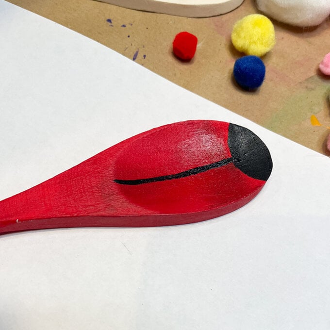 idea_how-to-make-story-spoons-ladybird_step2.jpg?sw=680&q=85