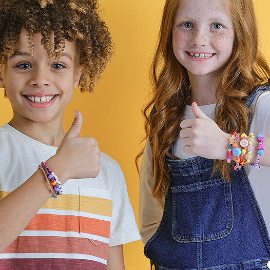 kids%5Fcrafts%5Ffor%5Funder%5F15%2Dfriendship%2Dbracelets.jpg?sw=554&q=85