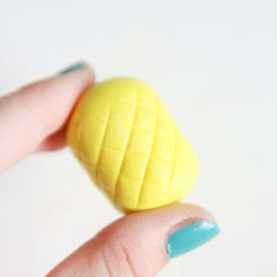 fimo-place-name-holder-step-2_2.jpg?sw=554&q=85