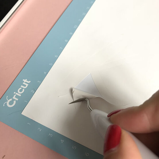 grass-bridesmaid-hamper-glass3-2.jpg?sw=554&q=85