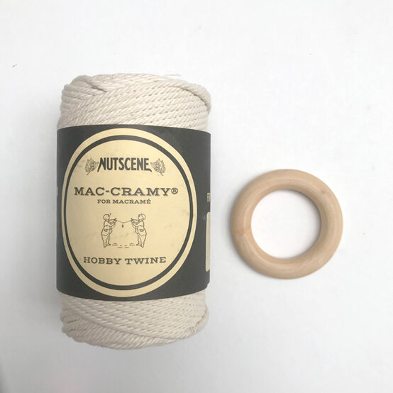 idea_macrame-large-christmas-tree_step1.jpg?sw=554&q=85