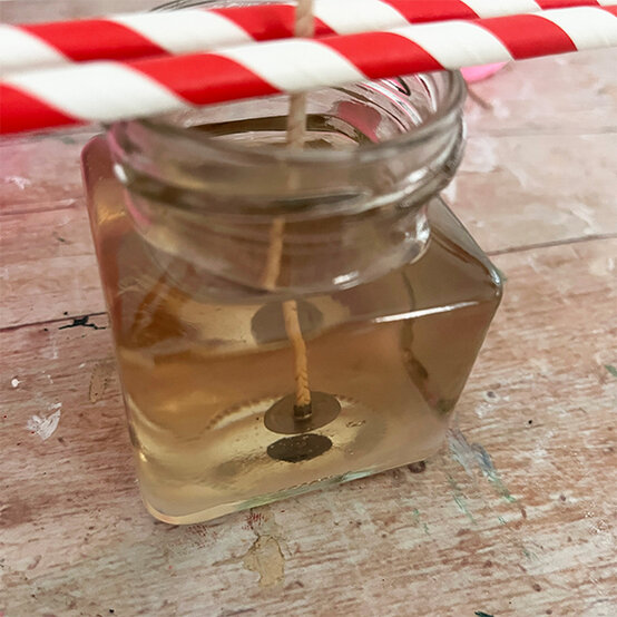 how-to-make-candles_jar-step-3.jpg?sw=554&q=85