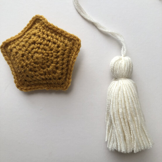 Christmas-stash-busting-ideas_Star13.jpg?sw=554&q=85