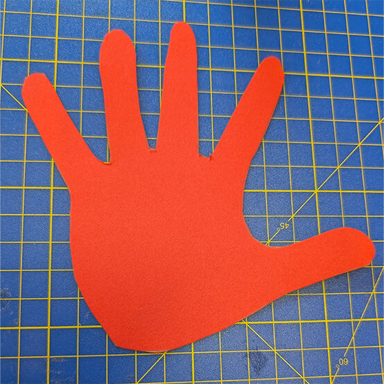 how%2Dto%2Dmake%2Da%2Ddancing%2Ddragon%2Dpuppet%5Fstep%2D2b.jpg?sw=554&q=85