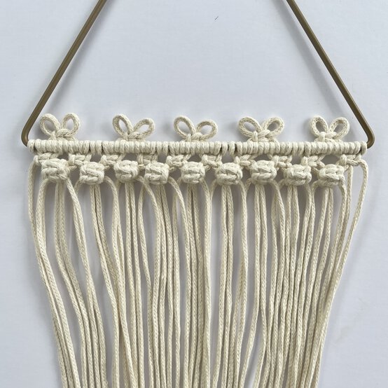 Idea_How-to-Make-a-Trio-of-Macrame-Wreaths_Triangle-%20STEP%207.jpg?sw=554&q=85