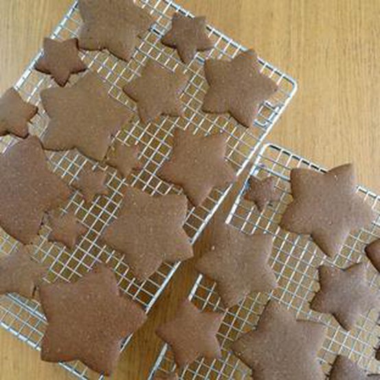 lebkuchen-biscuits-step-5.jpg?sw=554&q=85