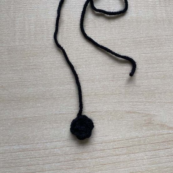 ideas%5Fhow%2Dto%2Dcrochet%2Da%2Dchristmas%2Dpet%2Daccessory%5Fbuttons%5F3.jpg?sw=554&q=85