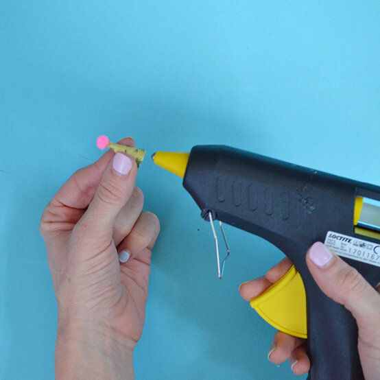 jungle-themed-party-cake-toppers-8.jpg?sw=554&q=85