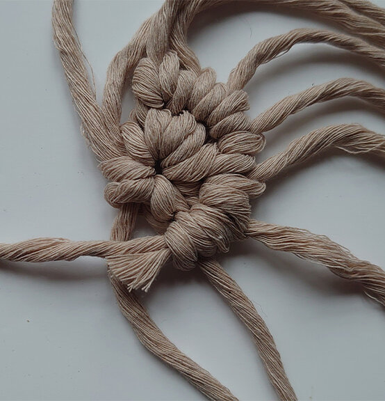 macrame-placemats_step5.jpg?sw=554&q=85