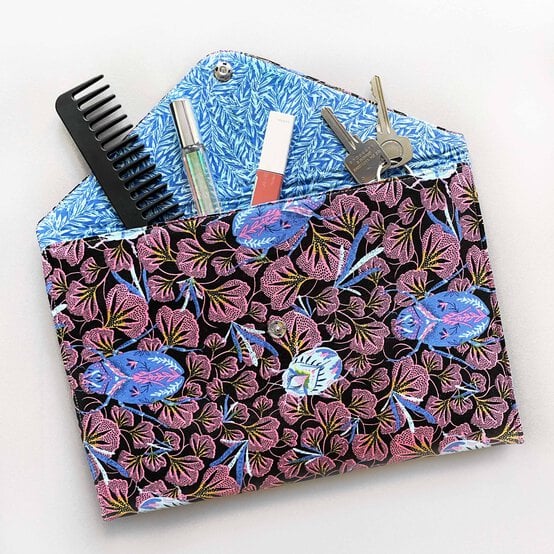 clutch-bag-step-14_3.jpg?sw=554&q=85