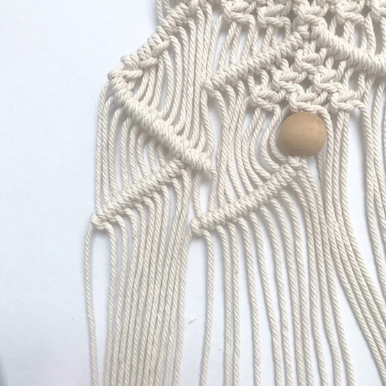 idea_macrame-large-christmas-tree_step29.jpg?sw=554&q=85