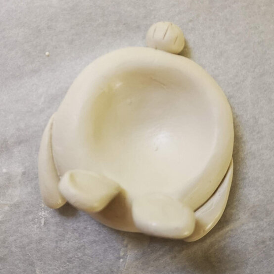 air-dry-clay-bunny-egg-cup-16-unpainted-bunny-top-square.jpg?sw=554&q=85