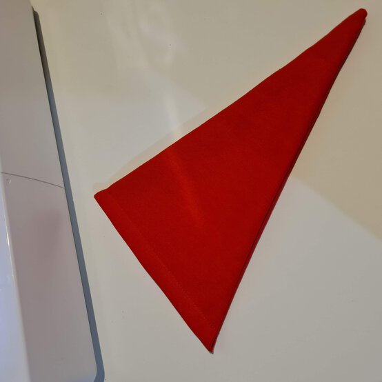 Idea_how-to-make-interchangeable-bunting_step9a.jpg?sw=554&q=85