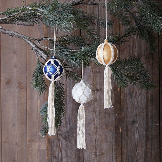 macrame-baubles.jpg?sw=554&q=85