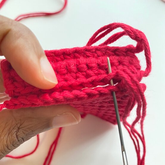 How-to-Crochet-an-Autumn-Amigurumi-Doll-wagon-3.jpeg?sw=554&q=85