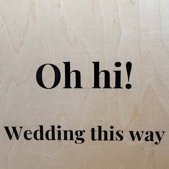 floral-topped-signs-1.jpg?sw=554&q=85