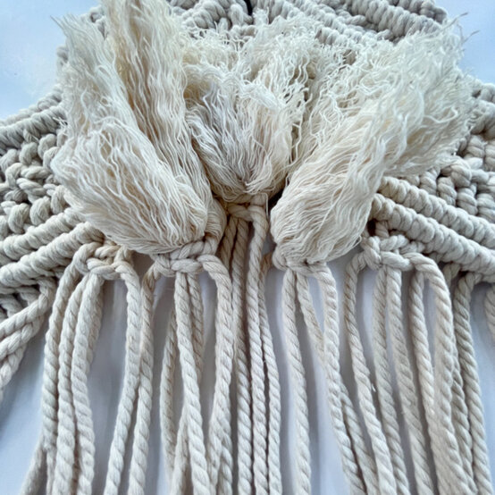 idea%5Fmacrame%2Dchristmas%2Dtrees%5Fstep28.jpg?sw=554&q=85