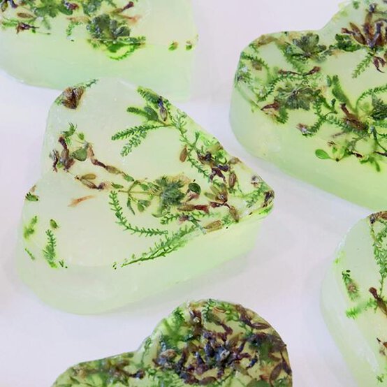 scented-soaps-step5.jpg?sw=554&q=85