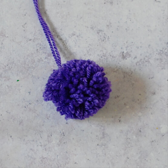 how-to-make-a-pom-pom-thistle-step1_2.jpg?sw=554&q=85