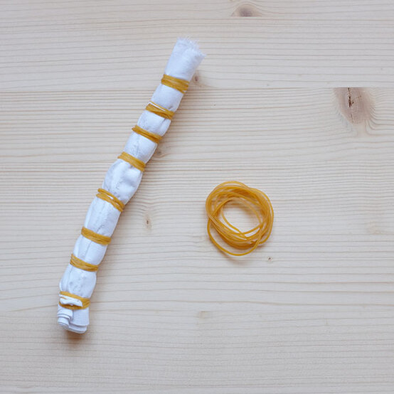 shibori-tie-dye-step2.jpg?sw=554&q=85