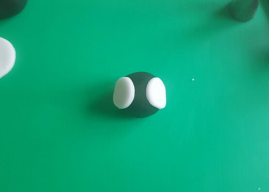 penguin-4-1024x731.jpg?sw=554&q=85