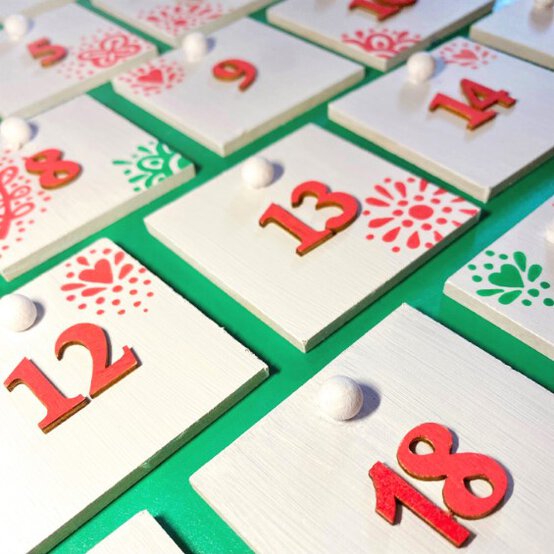 scandi-inspired-advent-calendar-step-6.jpg?sw=554&q=85