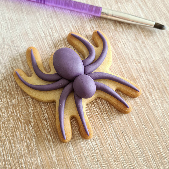 halloween-biscuits-12c.jpg?sw=554&q=85