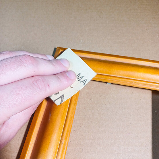 Frame%20Spray%20Paint_%20Step2a.jpg?sw=554&q=85