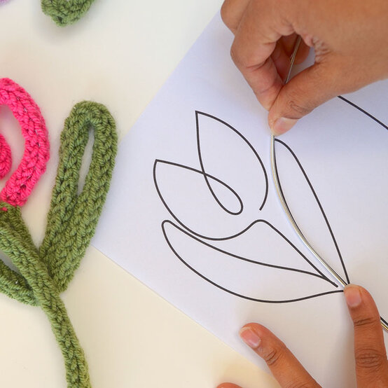 How%2Dto%2DMake%2DFrench%2DKnitted%2DFlowers%2D14.JPG?sw=554&q=85