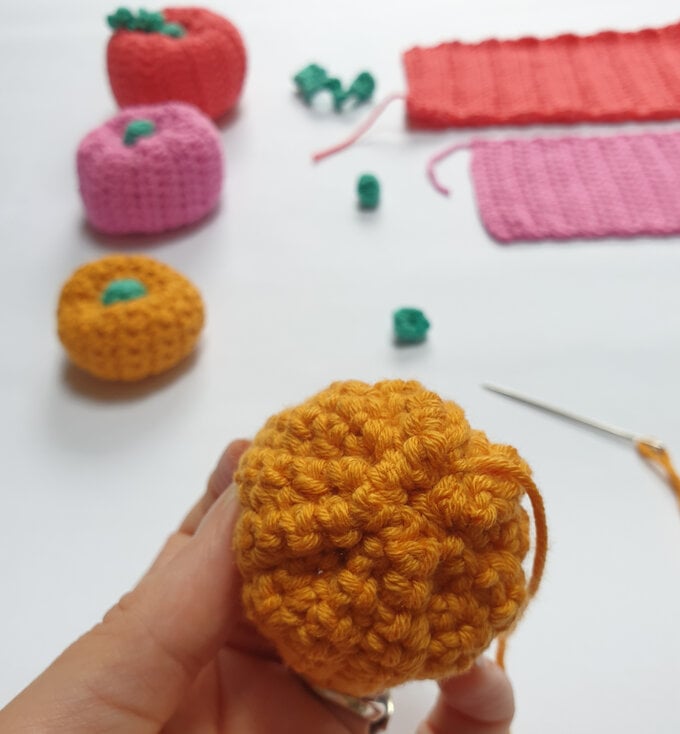 how-to-crochet-an-autumn-wreath-pumpkin-3.jpg?sw=680&q=85