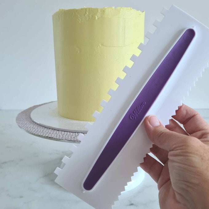 Idea_how-to-make-a-layered-easter-cake_step2c.jpg?sw=680&q=85