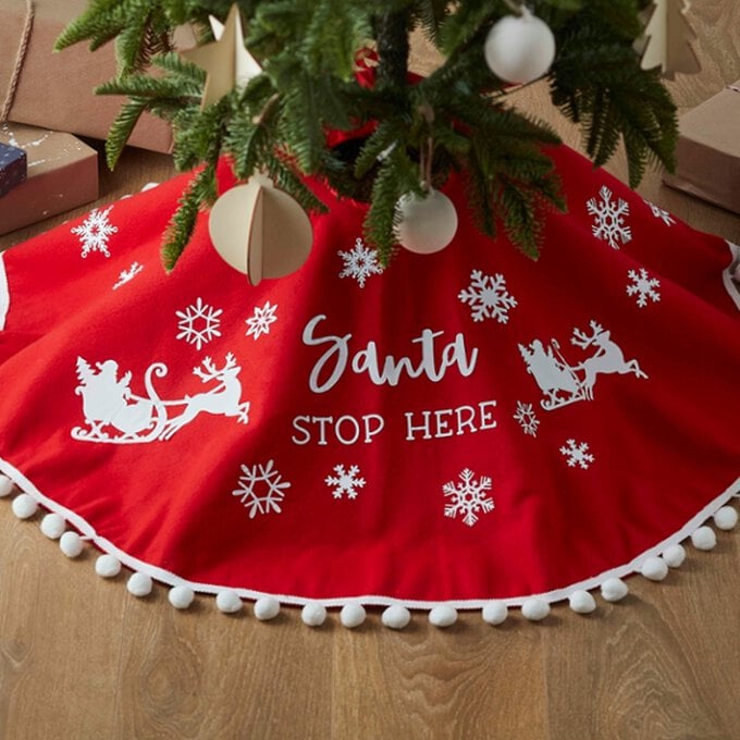 Idea_cricut-how-to-personalise-a-tree-skirt-with-smart-iron-on_step8.jpg?sw=680&q=85