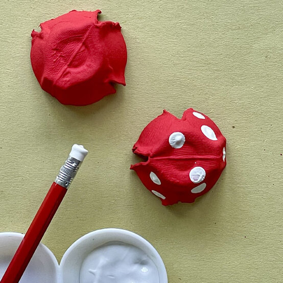 toadstools_step-2b.jpeg?sw=554&q=85