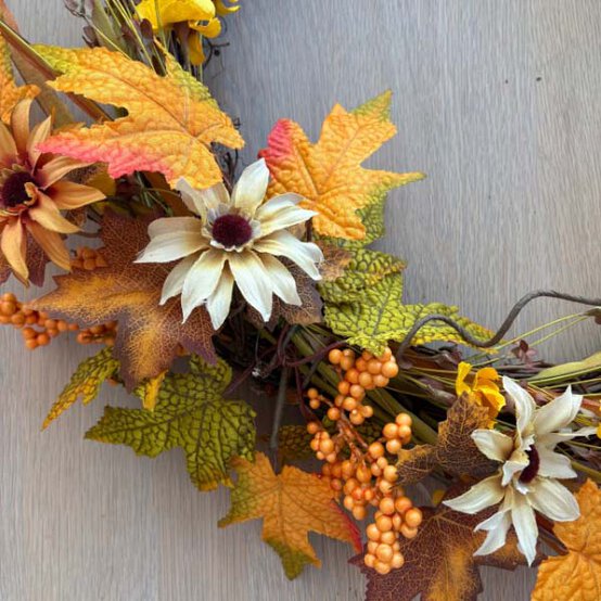 ideas%5Fautumn%2Dwreath%5Fstep%2D9.jpg?sw=554&q=85