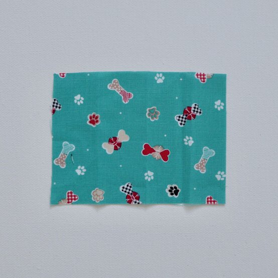 how_to_sew_a_dog_bow_tie_step%2012.jpeg?sw=554&q=85