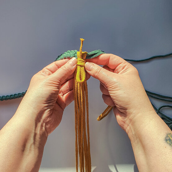 how-to-make-a-macrame-lantern-garland-step-5a.jpg?sw=554&q=85