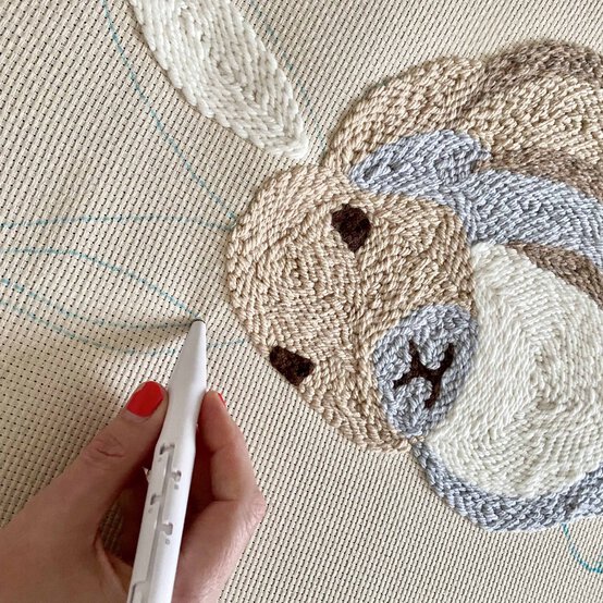 punch-needle-farm-rabbit-step-1.jpg?sw=554&q=85