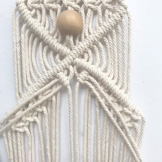 idea_macrame-large-christmas-tree_step17.jpg?sw=554&q=85