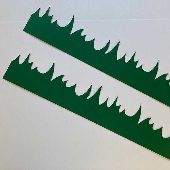 how-to-make-a-cardboard-box-summer-garden_step9.jpg?sw=554&q=85