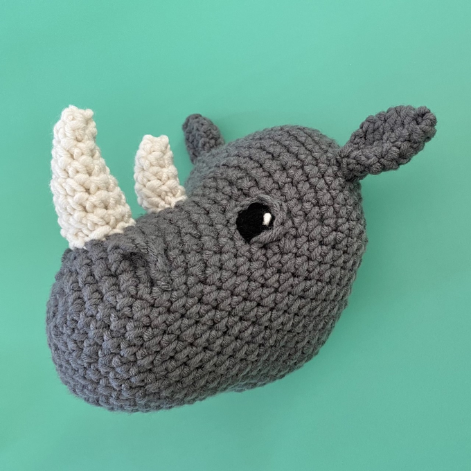 how_to_crochet_an_amigurumi_rhino__hornson_8.png?sw=680&q=85