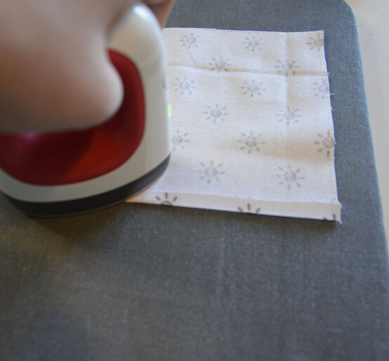 cricut_how_to_make_a_nursery_wall_hanging_step12_2.jpg?sw=554&q=85