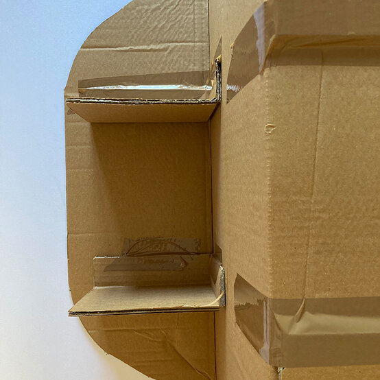 how-to-make-a-cardboard-box-summer-garden_step7.jpg?sw=554&q=85