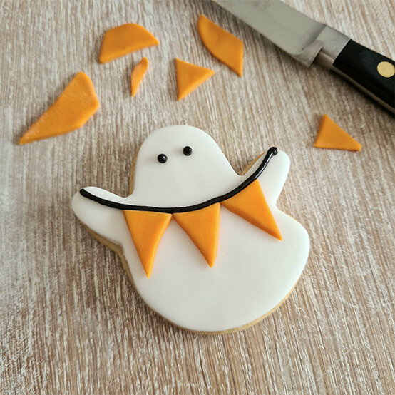 halloween-biscuits-6a.jpg?sw=554&q=85