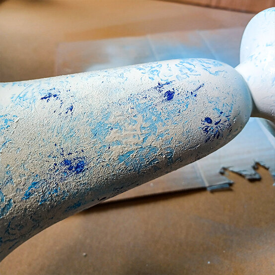 Montana%20Spray%20Paint%20Vase_Step7b.jpg?sw=554&q=85