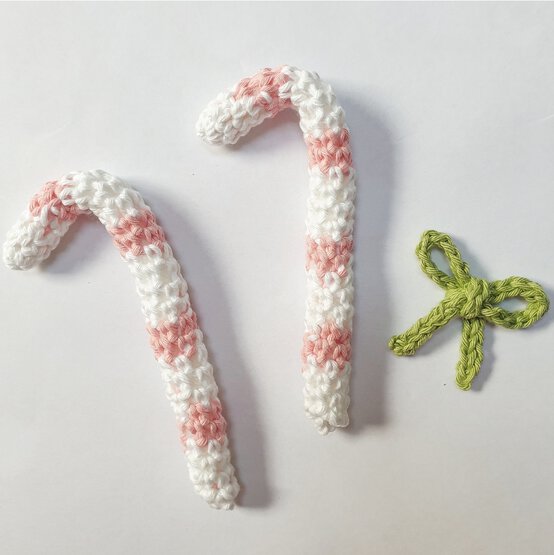 Idea_how-to-make-a-crochet-gingerbread-village-wreath_step9.jpg?sw=554&q=85